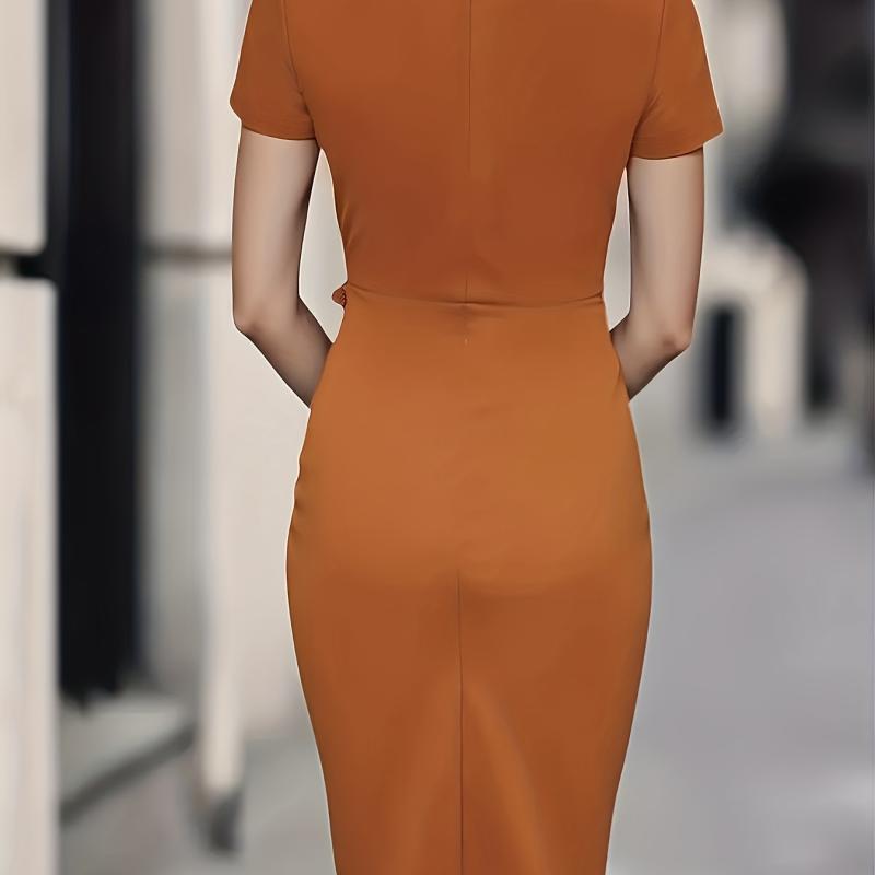 Robe élégante pour femmes à col en V et manches courtes avec ceinture et fente